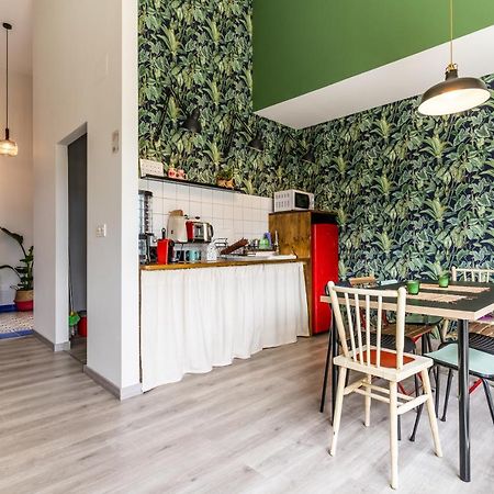Four Rooms Hostel ลูโก ภายนอก รูปภาพ