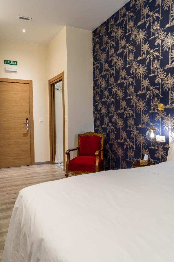 Four Rooms Hostel ลูโก ภายนอก รูปภาพ